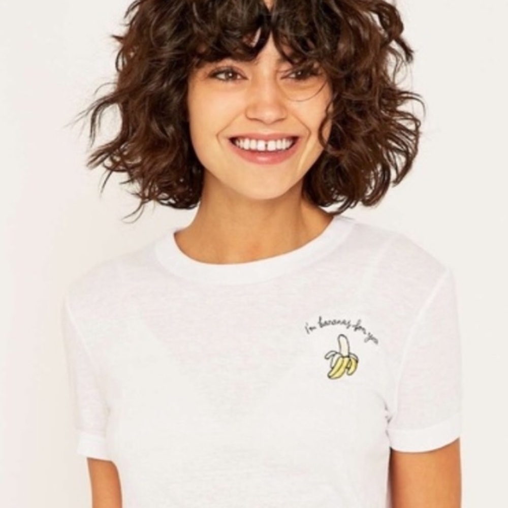 Future State by Anthropologie White Baby
T-Shirt w/ Banana Graphic Size Medium